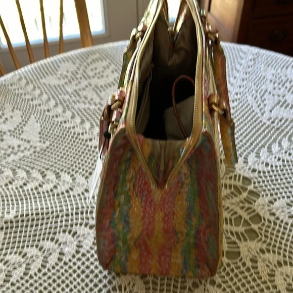 Brahmin -  Saltwater Taffy Bungalow - Great Easter/Spring Purse - Picture 10 of 10